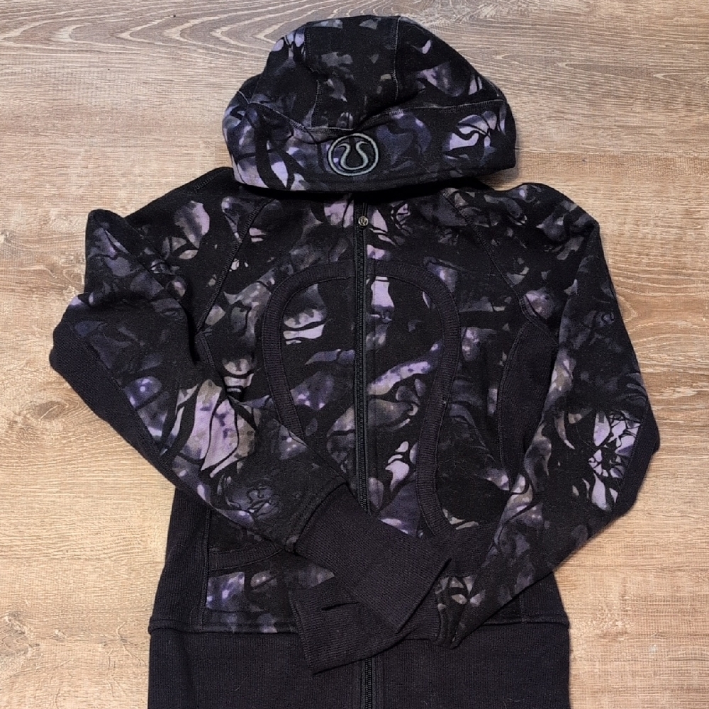 Lululemon  Black Swan Camo Hoodie